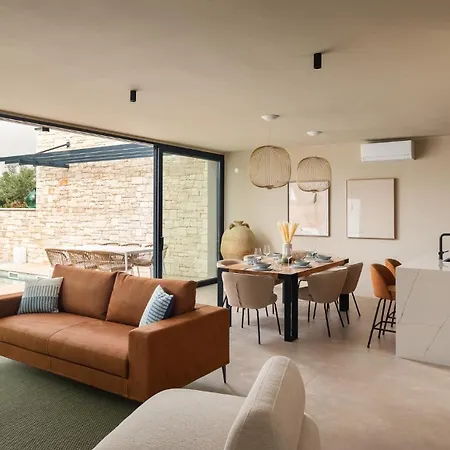 Villa Modern Tia Ii With Outdoor Pool In Porec *