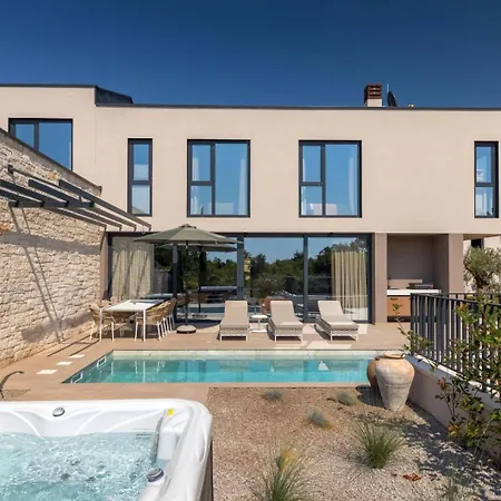 Villa Modern Tia Ii With Outdoor Pool In Porec Nova Vas (Porec)