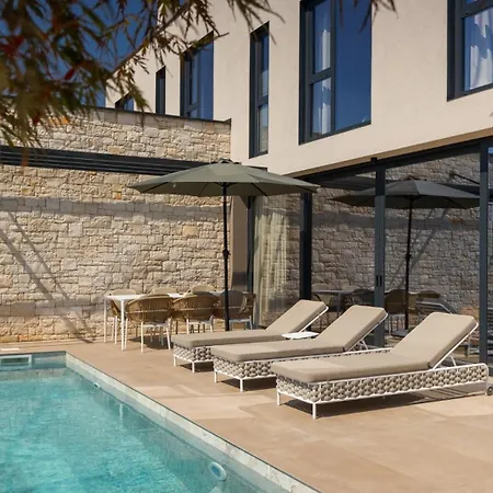 Modern Tia Ii With Outdoor Pool In Porec