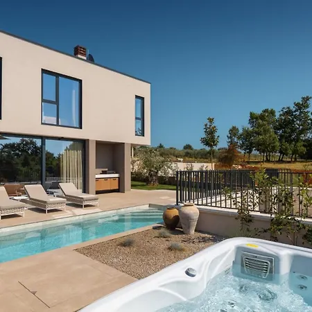 Villa Modern Tia Ii With Outdoor Pool In Porec *