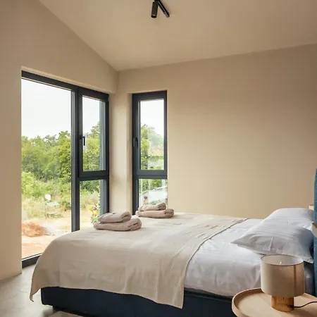 Vila Modern Tia Ii With Outdoor Pool In Porec *